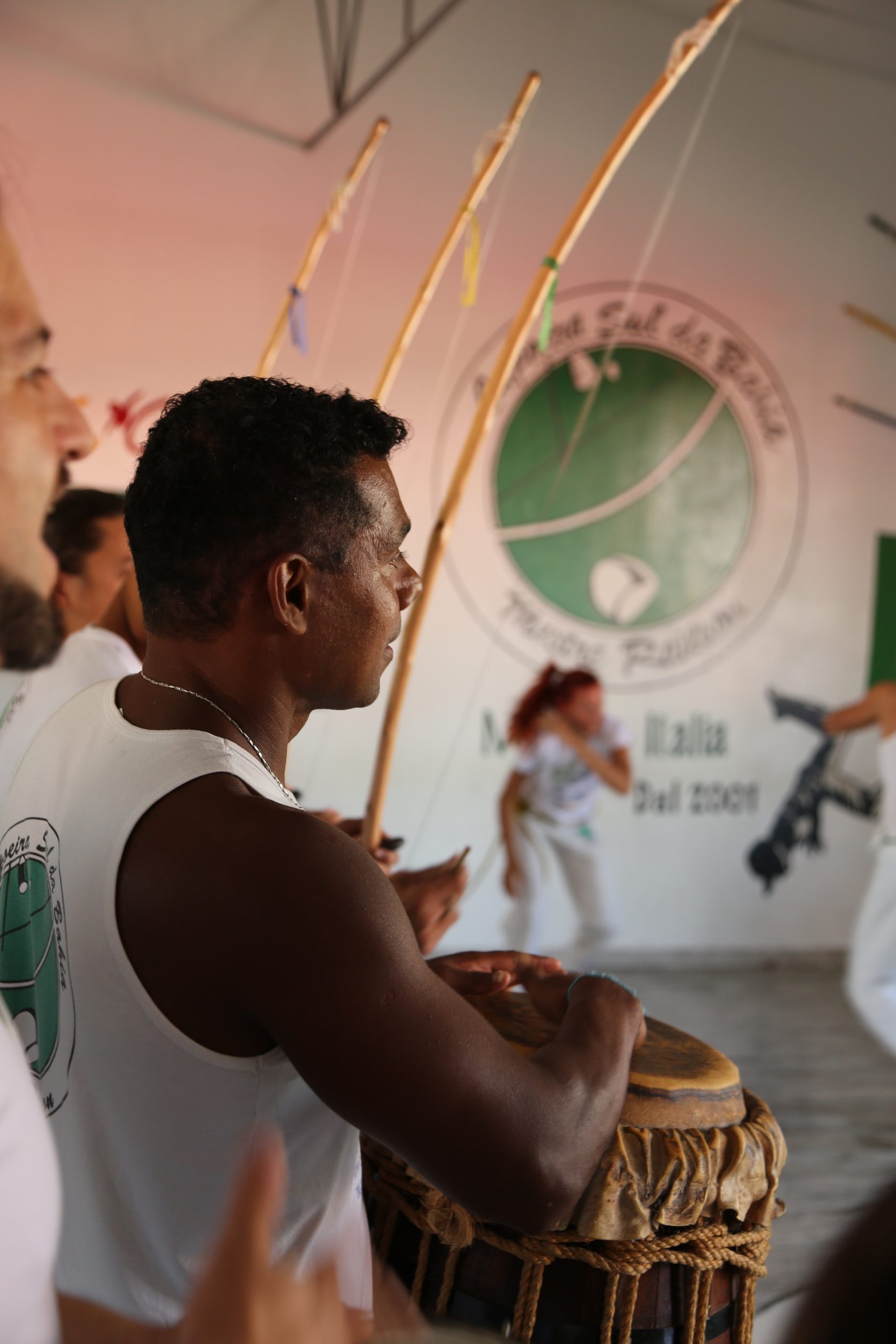 Mestrando Pedro Corsi di Capoeira adulti